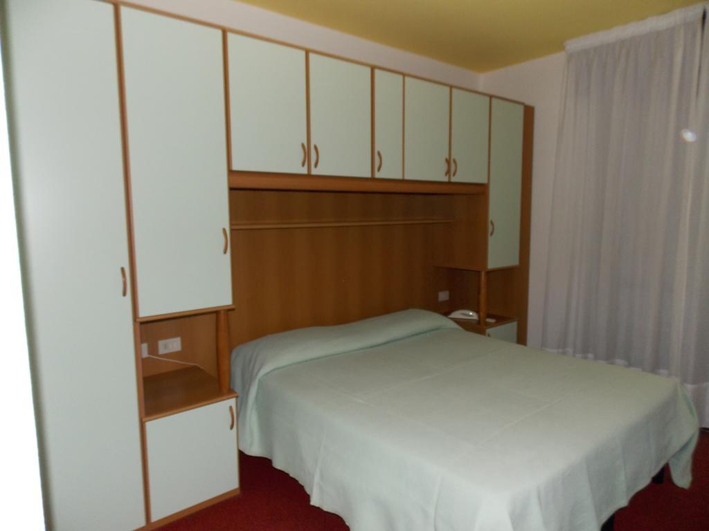 Hotel Colorado Lido di Jesolo Eksteriør billede